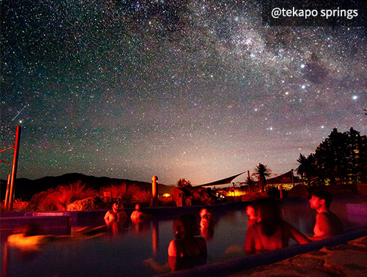 ホットプールで暖まりながら見る星空もおすすめです